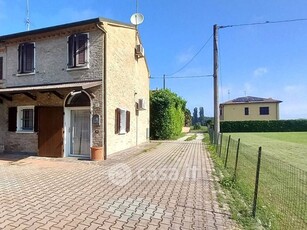 Casa Bi/Trifamiliare in Vendita in Via Luciano Gualandi 22 a Ferrara