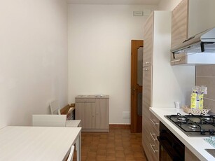 Casa Semi Indipendente in Affitto a Catanzaro, zona Giardini di San Leonardo, 180€, 90 m², arredato