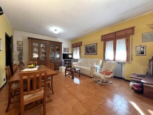 Casa semi indipendente in vendita a Roncoferraro Mantova Governolo