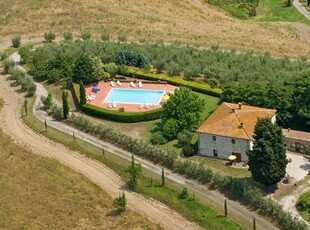 Montalcino - San Giovanni d'Asso (Siena) azienda agricola in vendita