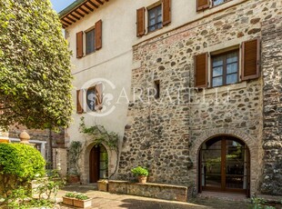 Prestigiosa villa di 289 mq in vendita, Via della Chiesa,11, Radicofani, Siena, Toscana