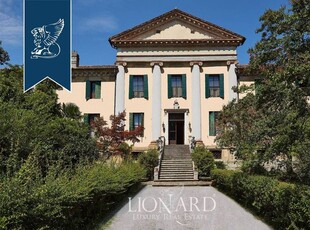 Prestigiosa villa di 6400 mq in vendita Abano Terme, Italia