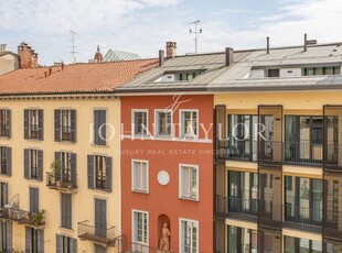 Prestigioso appartamento di 220 m² in vendita Via Cusani, Milano, Lombardia