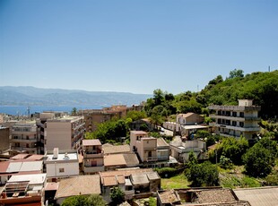Quadrilocale abitabile a Messina