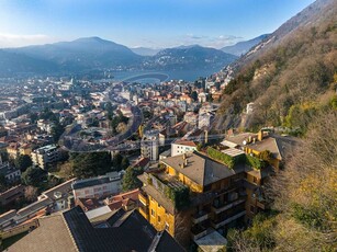 Quadrilocale in Vendita a Como, zona Geno - Crispi, 490'000€, 150 m²