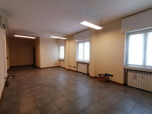 Quadrilocale in Vendita a Lecco, 180'000€, 115 m²