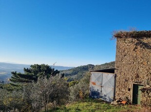 Rustico casale da ristrutturare in zona Poggio di Loro a Loro Ciuffenna