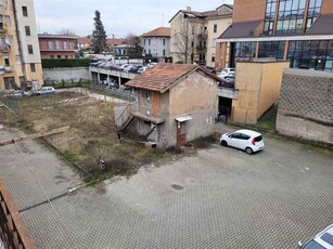 Rustico casale in vendita a Gallarate Varese Stazione