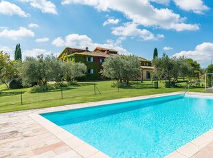 Toscana affitto villa con piscina Firenze casale vacanze relax casale campagna vista Firenze panorama