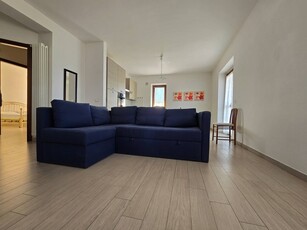 Trilocale in Affitto a L'Aquila, zona Pettino, 550€, 80 m², arredato