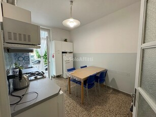 Trilocale in Affitto a Torino, zona Lingotto, 400€, 56 m², arredato