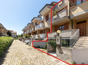 Villa a schiera 3 locali di 200 m² in Civitanova Marche