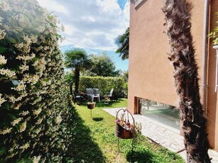 Villa bifamiliare in vendita a Ancona Regione