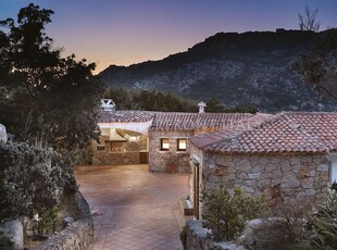 Villa di 332 mq in vendita Abbiadori, Sardegna