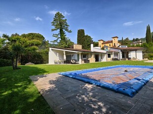 Villa in vendita a Gardone Riviera Brescia Gardone Sotto