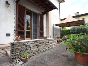 Villa in Vendita a Lucca, 430'000€, 194 m²