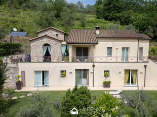 Villa in vendita a Vezzano Ligure La Spezia Prati