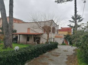 villa in Vendita ad Castel Volturno - 85000 Euro