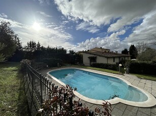 Villa in Via Gabriele D'Annunzio in zona San Domenico, Settignano a Firenze