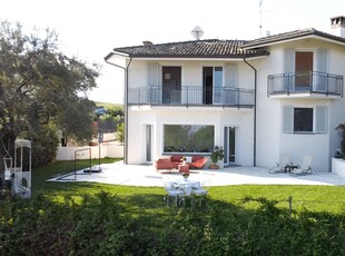 Villa ristrutturata a Longiano