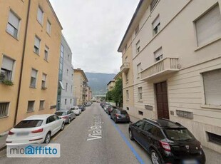 Appartamento arredato con terrazzo Centro sud