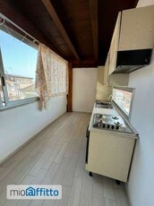 Appartamento arredato con terrazzo Le castella