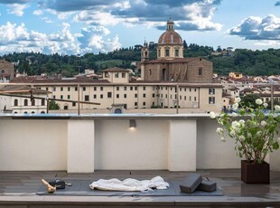 Prestigioso appartamento di 93 m² in affitto Firenze, Toscana