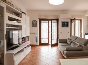 Appartamento in vendita in Monterotondo, Italia