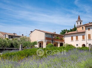 Appartamento in Vendita in Piazza Risorgimento a Bardolino