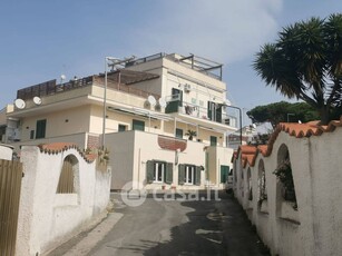 Appartamento in Vendita in Via Asiago 14 a Santa Marinella