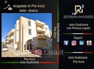Appartamento in Vendita in Via Francesco Avella 44 a Turi