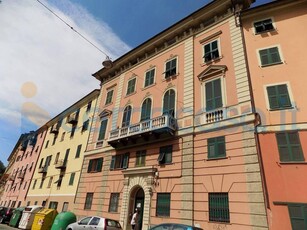 Appartamento Trilocale in vendita in Via Paolo Anfossi, Genova