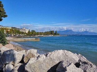 Attico in vendita a Padenghe Sul Garda