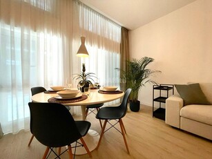 Bilocale in Affitto a Milano, zona Washington - Foppa, 1'400€, 55 m², arredato