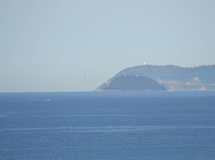 Bilocale vista mare a Finale Ligure