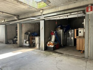 Box - Garage - Posto Auto in Vendita a Nova Milanese