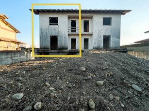 Casa Bi - Trifamiliare in Vendita a Cavaglio d'Agogna Cavaglio d 'Agogna
