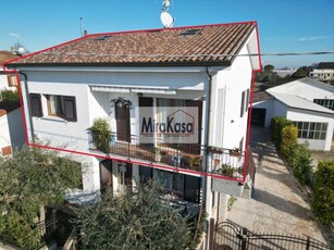 Casa Bi - Trifamiliare in Vendita a Cesenatico Borella