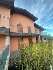 Casa Bi - Trifamiliare in Vendita a Remedello