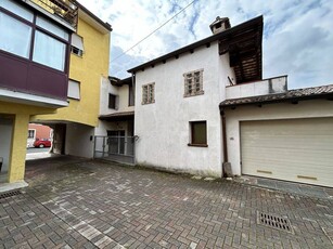 Casa Bi - Trifamiliare in Vendita a Romans d'Isonzo Romans d 'Isonzo - Centro