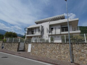 Casa Bi - Trifamiliare in Vendita a Santorso Santorso