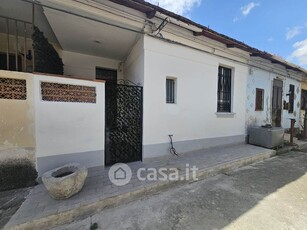 Casa Bi/Trifamiliare in Vendita in Via Santa Marta 23 a Messina