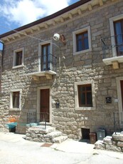 Casa indipendente con terrazzo, Tempio Pausania centro storico