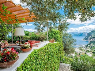 Esclusiva Casa Indipendente di 450 mq in affitto Capri, Italia