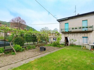 Casa indipendente in vendita a Cisano Bergamasco