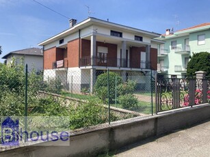 Casa indipendente in Vendita a Cossato