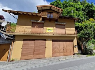 Casa indipendente in vendita a Quarna Sotto