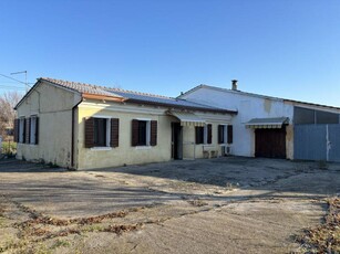 Casa indipendente in Vendita a Tribano Tribano