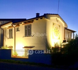 Casa indipendente in Vendita in a La Spezia