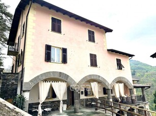 Casa indipendente in Vendita in Strada di Fontanarossa a Gorreto